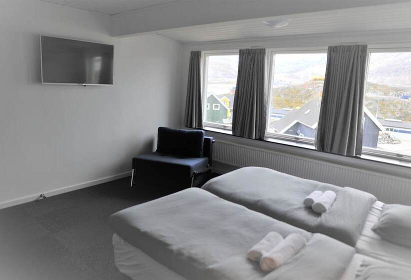 اتاق خانوادگی با سرویس بهداشتی مشترک, Nuuk City Hostel