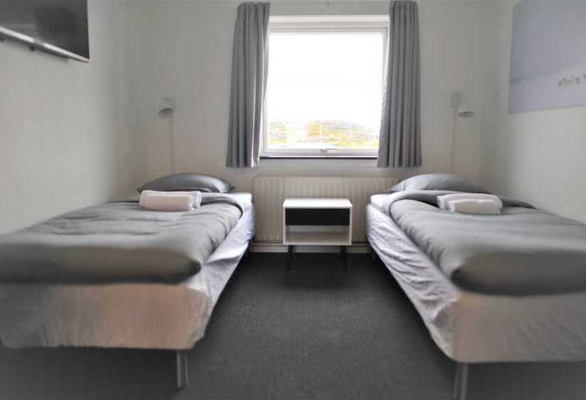 اتاق استاندارد با سرویس بهداشتی مشترک, Nuuk City Hostel