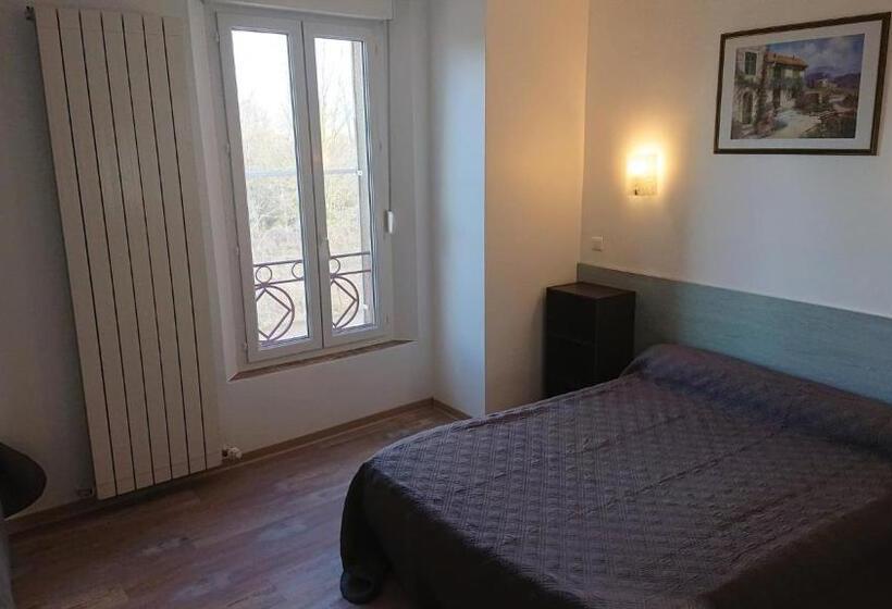 Трехместный Номер Классика, Auberge Le Cévenol