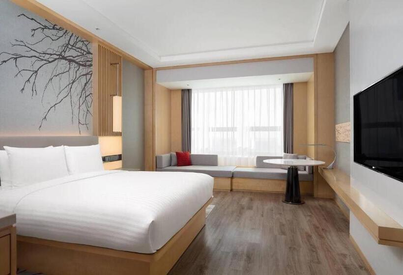 اتاق اجرایی با تخت بزرگ, Courtyard By Marriott Shanghai Songjiang