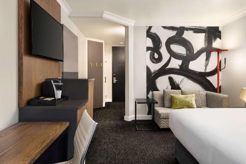 身障者適用キングサイズベッドルーム, Hilton Motif Seattle