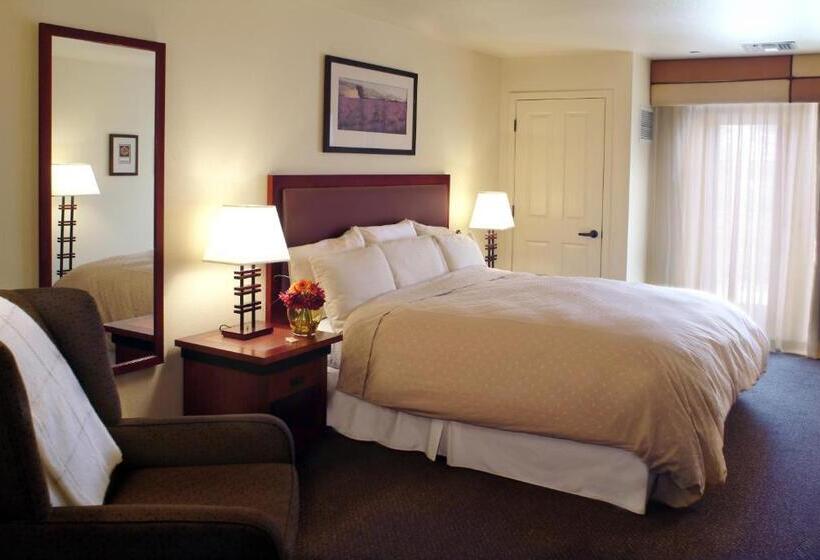 Президентский Люкс, Larkspur Landing Extended Stay Suites Bellevue