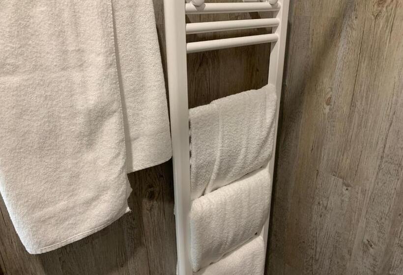 Номер Стандарт, Twt Motel
