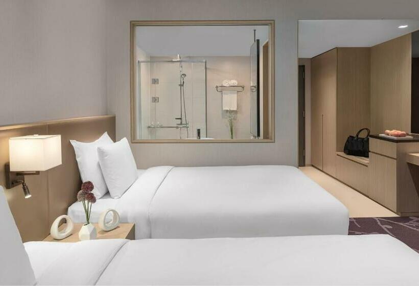 Номер Deluxe Вид на Горы, Avani Central Busan