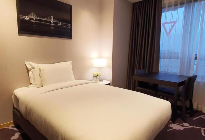 Family Suite, Avani Central Busan