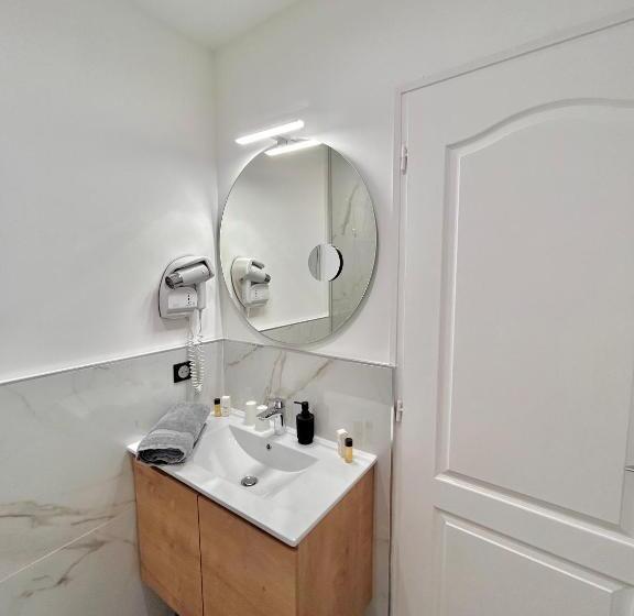 Comfort room with balcony, Hôtel Les Deux Coteaux