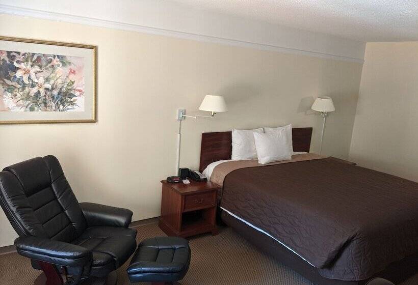 Люкс, Western Inn And Suites