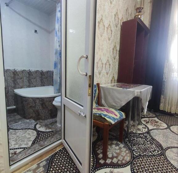 اتاق استاندارد یک نفره, Madina Mehribon Welcome To Bukhara