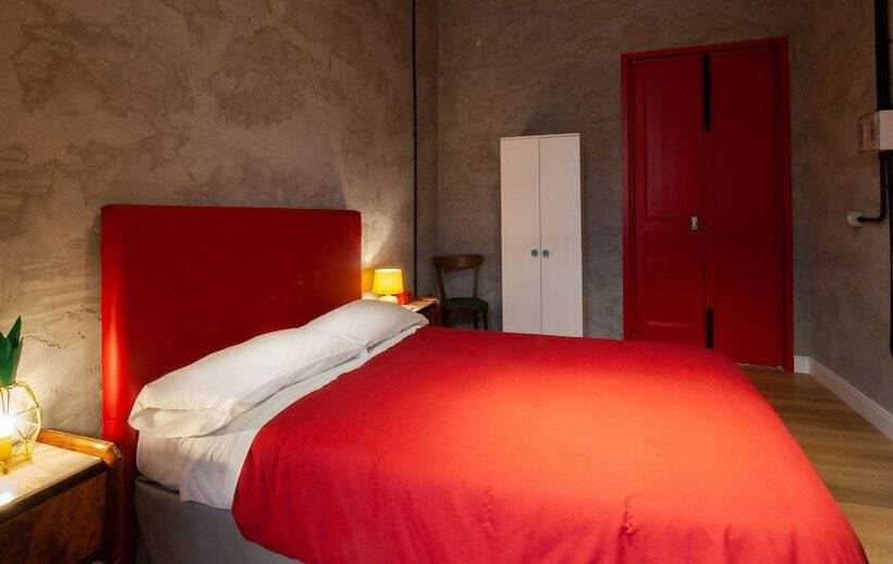 اتاق استاندارد, The Yard Hostel