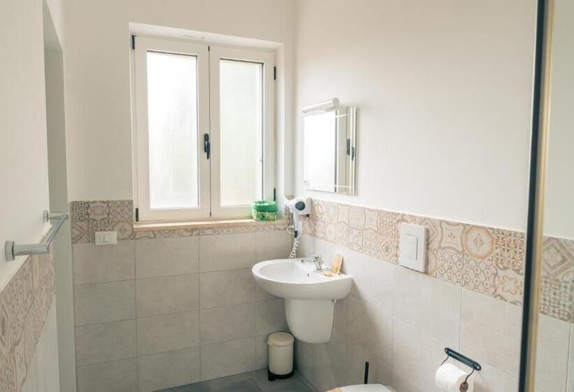 Номер Стандарт, Arome B&b