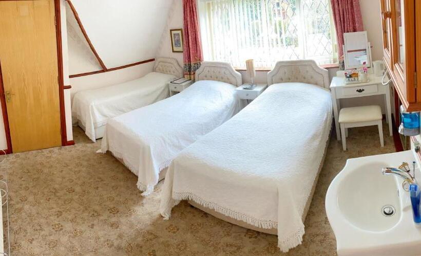 Номер Стандарт Трехместный, Blythewood Guest House