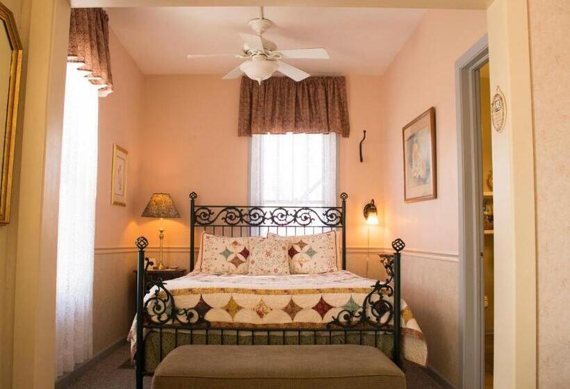 Люкс, Wildflower Bed And Breakfast