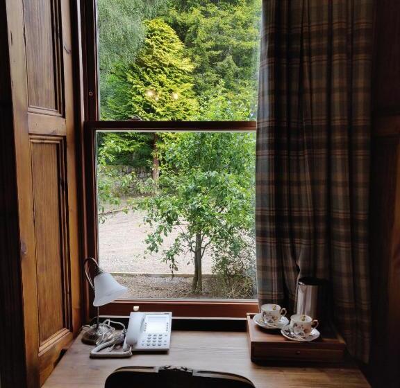 سوییت جونیور سوپریور, Rokeby Manor