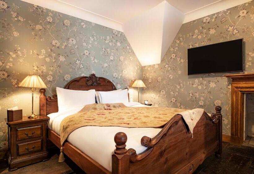 سوییت جونیور سوپریور, Rokeby Manor