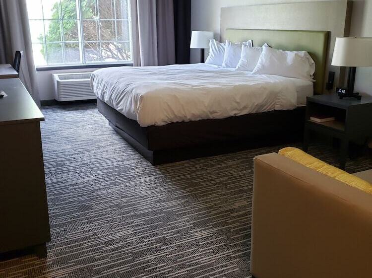 Люкс с гидромассажем, Country Inn & Suites By Radisson, Detroit Lakes, Mn