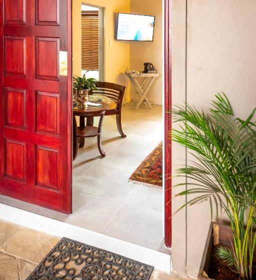 Номер Superior Кровать Кинг, Spacube Luxury Suites And Spa
