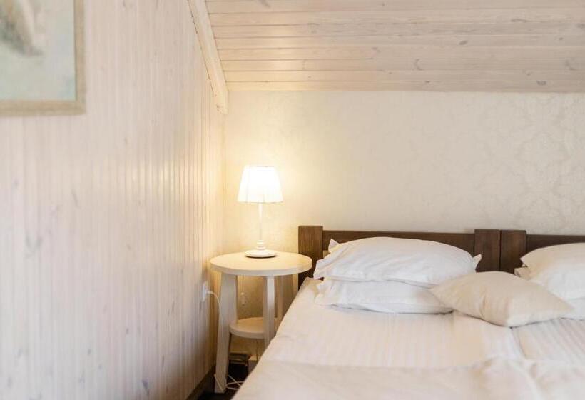 اتاق استاندارد, Guest House