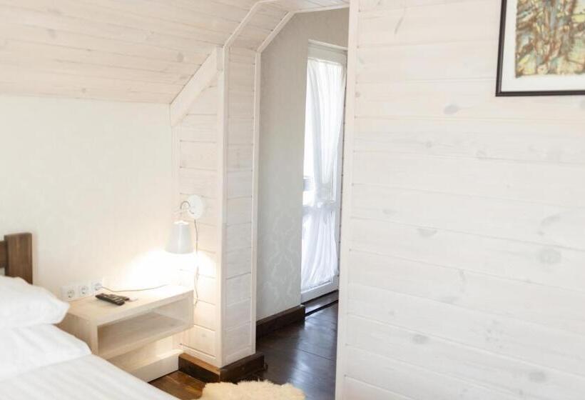 Номер Стандарт с Балконом, Guest House