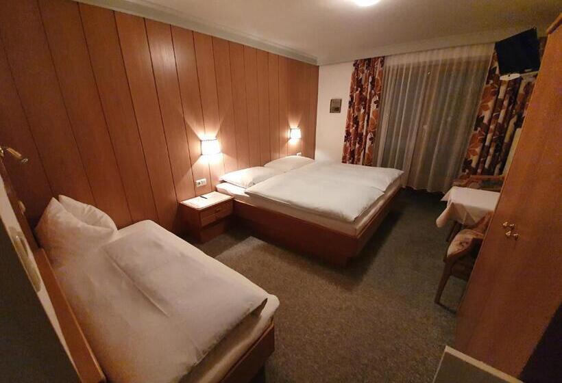 Номер Стандарт Трехместный, Haus Monika Und Haus Claudia