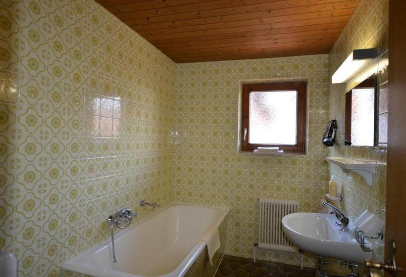 Номер Стандарт с Балконом, Haus Monika Und Haus Claudia