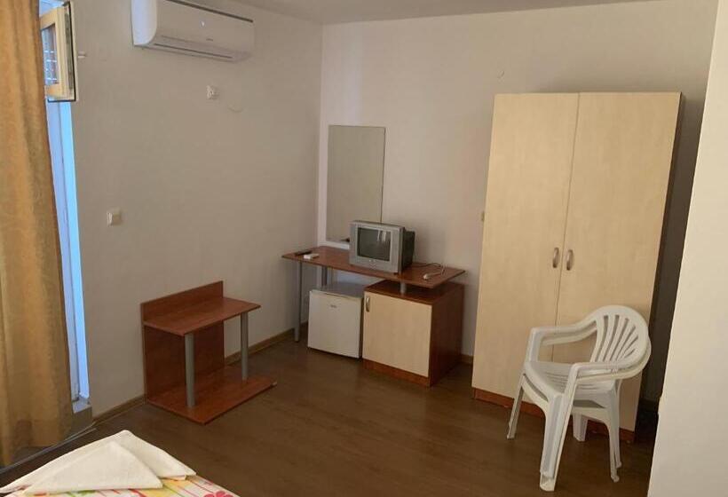 דירה בת חדר שינה 1 עם מרפסת, Lilia Guest House
