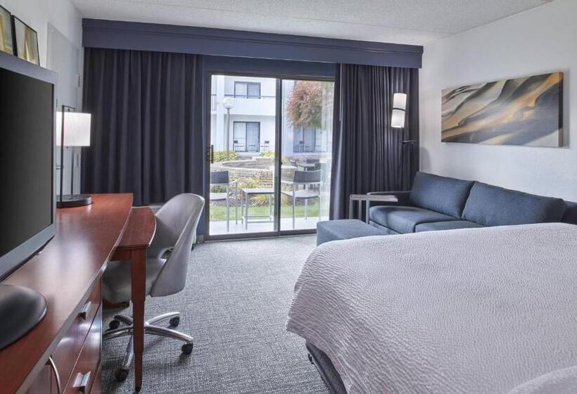 Номер Стандарт Кровать Кинг Адаптированный для Инвалидов, Courtyard By Marriott Detroit Troy
