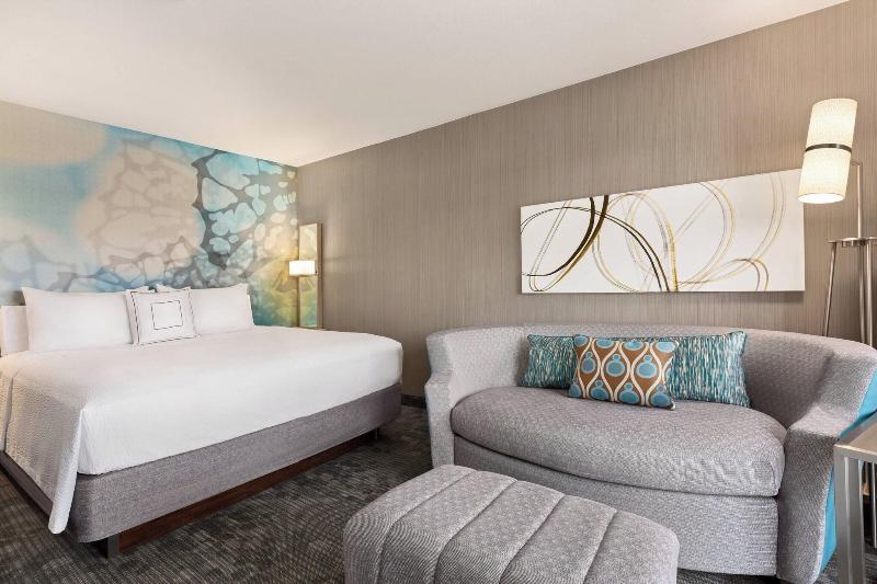 스탠다드 룸 킹사이즈 침대, Courtyard By Marriott Roseville