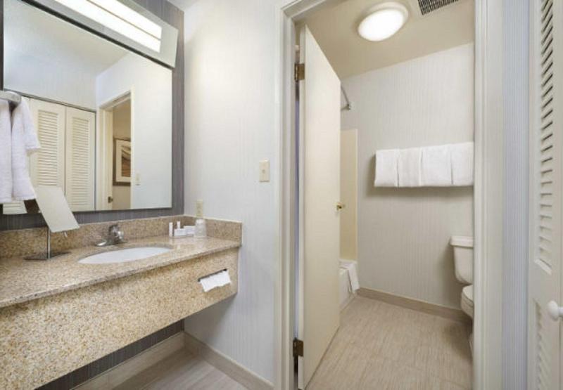 Quarto Standard Cama King, Courtyard Mishawaka University Area