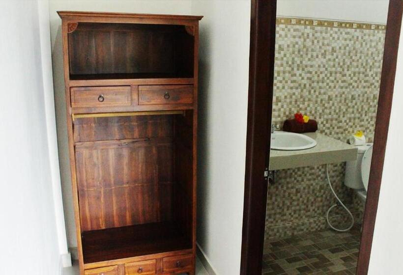 Номер Стандарт Вид на Сад, Monka House