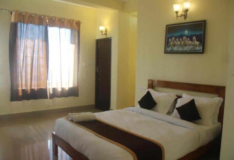 带阳台的豪华间, Kollanoor Guest House