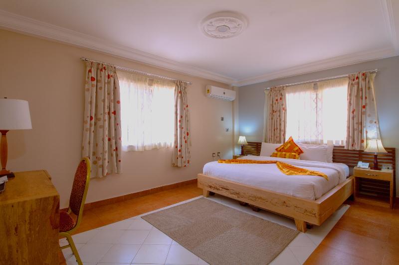 Полулюкс, Central Hotel Ridge