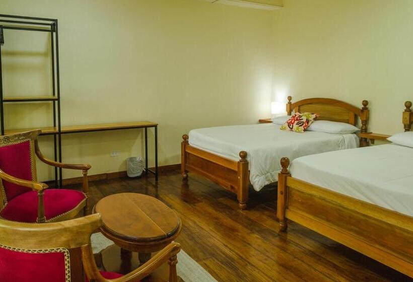 带2个双人床的标准工作室, El Edén Country Hotel Y Club Residencial