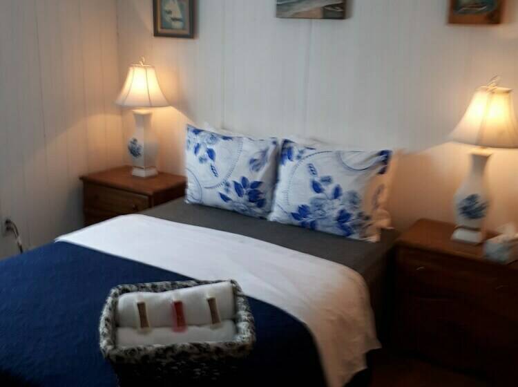 Королевский Номер, L'auberge De Quai