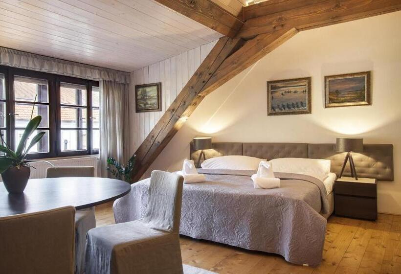 スタンダードトリプルルーム, Apartmány šupina