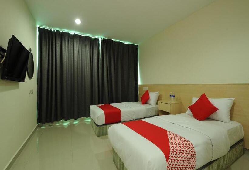 Номер Deluxe, Batu Caves Star Hotel By Oyo Rooms