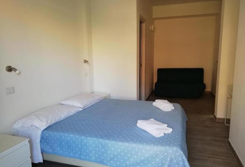 발코니가 있는 4인용 스탠다드 룸, Domo Alghero Centro