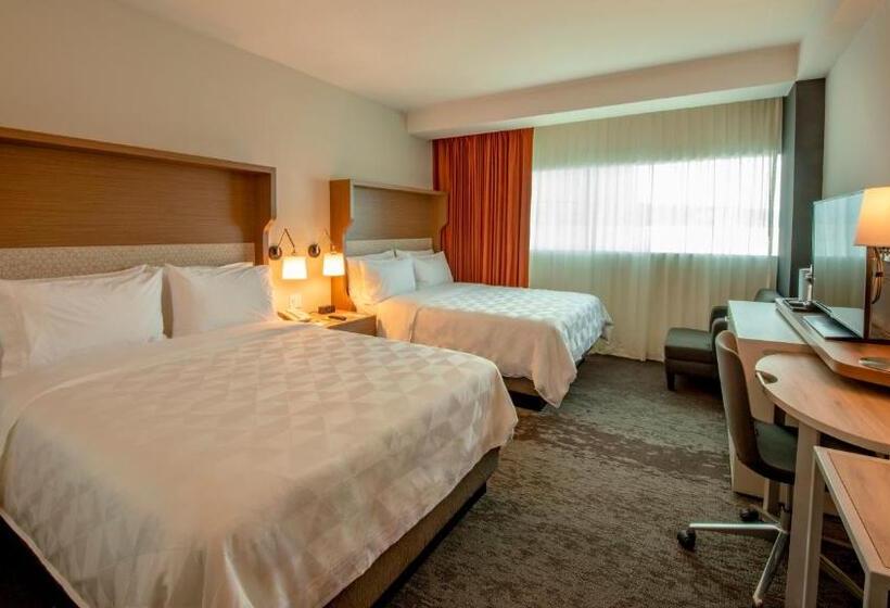 带2个双人床的标准工作室, Holiday Inn & Suites   Merida La Isla, An Ihg