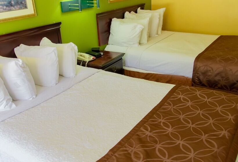 غرفه قياسيه سريرين مزدوجين, Days Inn By Wyndham Nashville Saint Thomas West Hospital