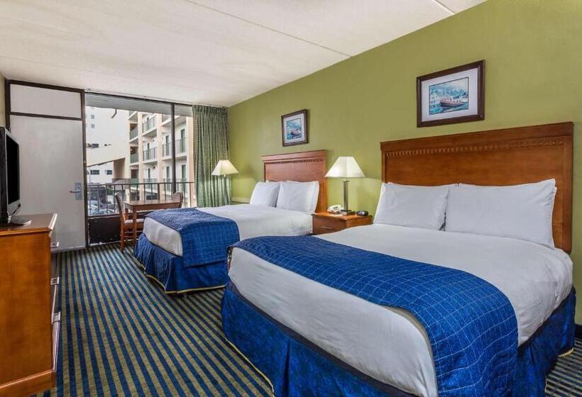 带2个双人床的标准工作室, Days Inn By Wyndham Virginia Beach At The Beach