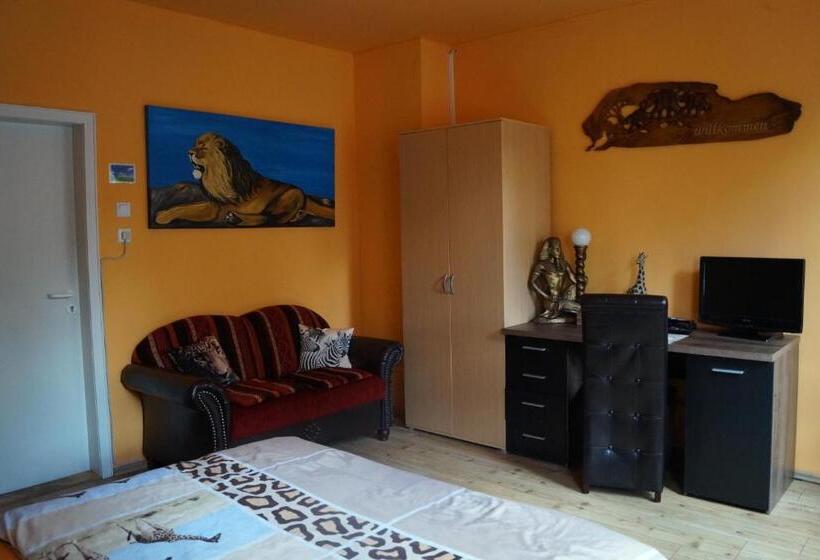 Номер Стандарт, Pension Mona Lisa