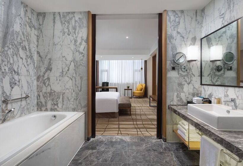 Люкс, Holiday Inn Chengdu Airport, An Ihg