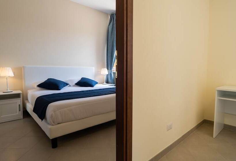 اتاق کلاسیک چهارنفره, Minerva Monks Inn