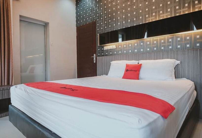 Номер Стандарт, Reddoorz @ Jamin Ginting Medan