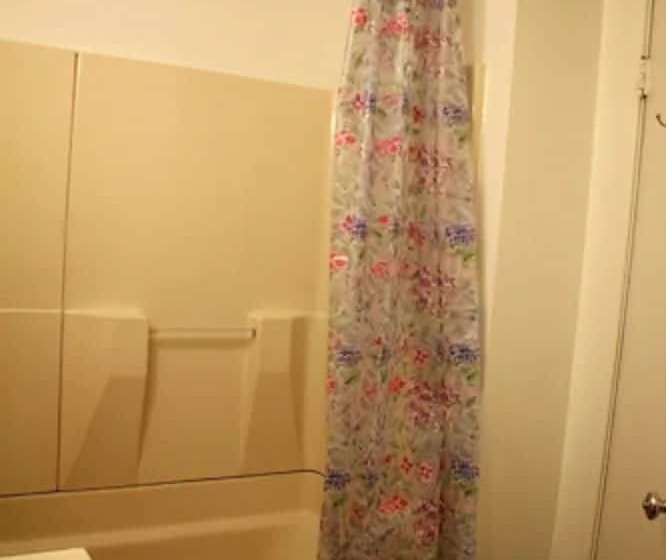 סוויטת ג'וניור, Econo Inn Anchorage
