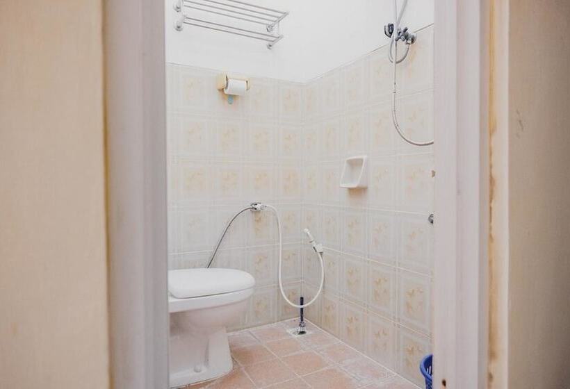 Номер Стандарт, Reddoorz Syariah Near Stadion Maulana Yusuf