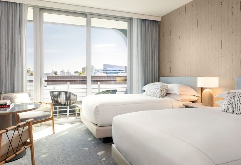 Номер Премиум Вид на Город, Kimpton   Hotel Palomar South Beach, An Ihg