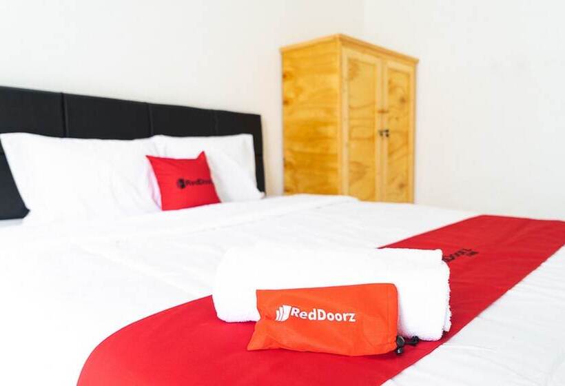 Номер Стандарт, Reddoorz Syariah Near Jatisampurna Hospital