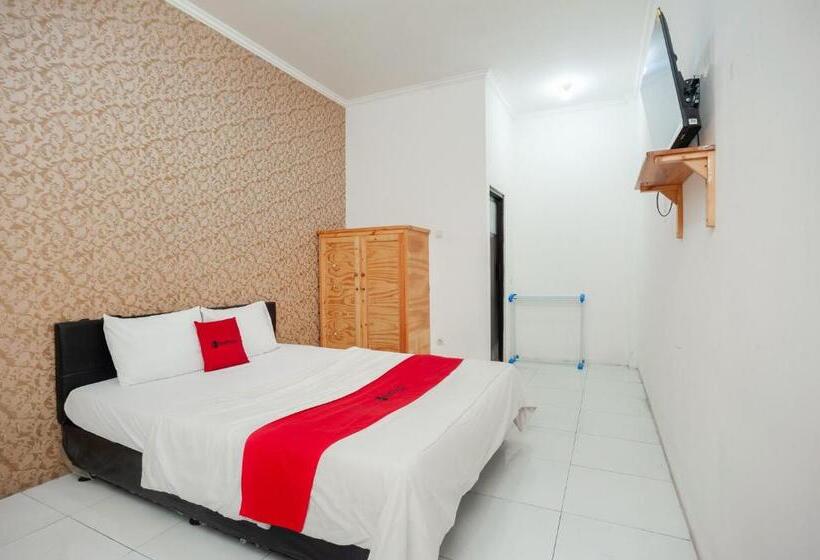 Номер Стандарт, Reddoorz Syariah Near Jatisampurna Hospital