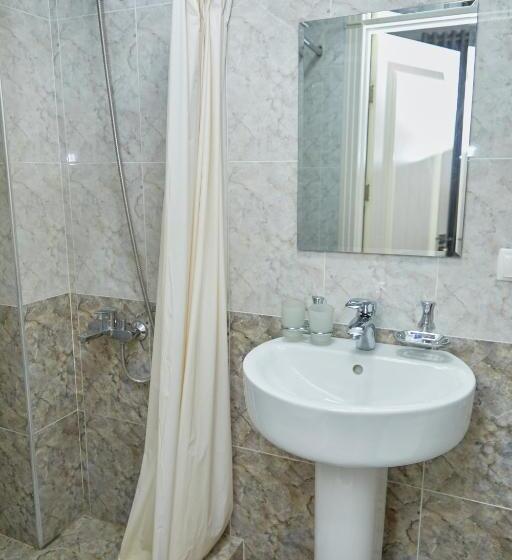 חדר דלוקס, Muqaddas