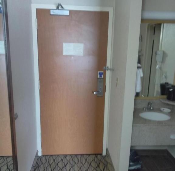 Номер Стандарт, Baymont By Wyndham Madison Heights Detroit Area